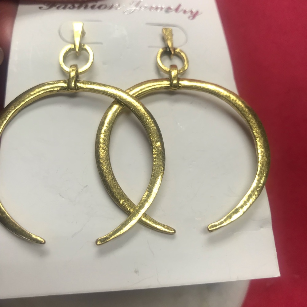 CRESCENT STYLE GOLD TONE EARRINGS